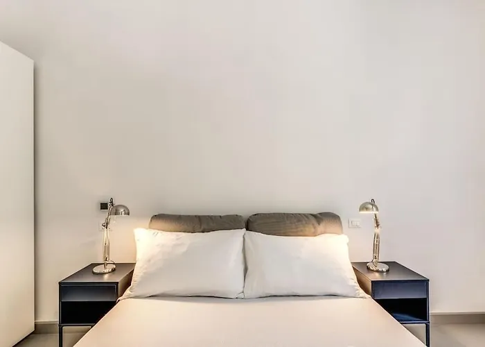 Via Provana San Giovanni 2 Bedroom Appartement Rome