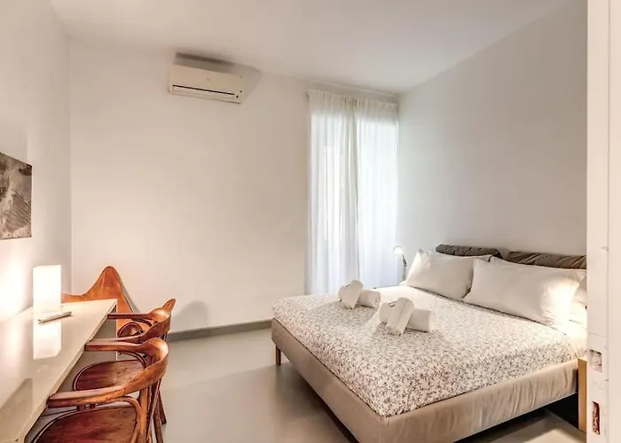 Via Provana San Giovanni 2 Bedroom * Rome