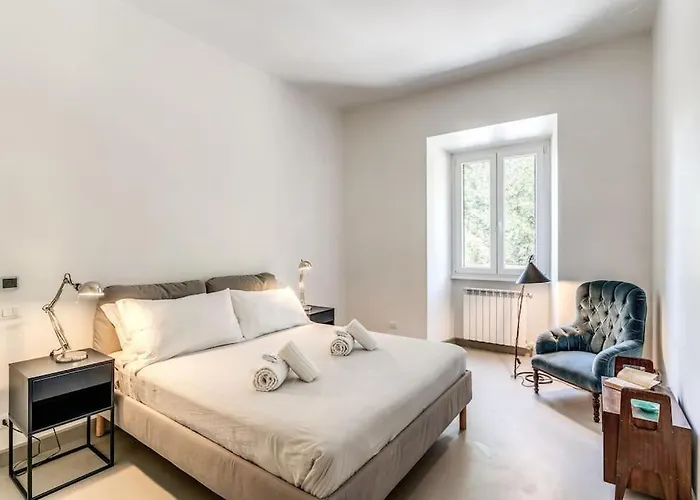 Via Provana San Giovanni 2 Bedroom * Rome